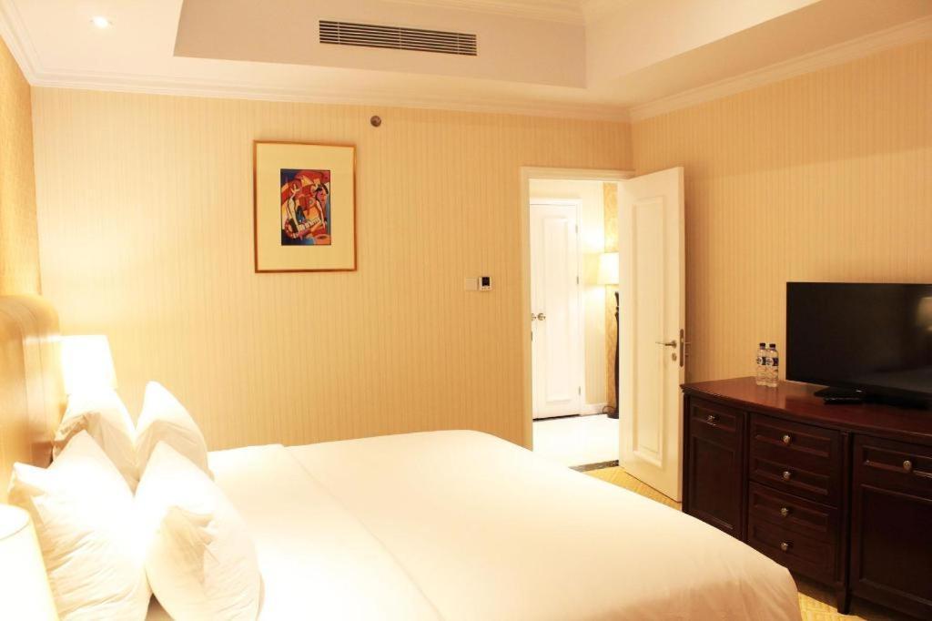 Adimulia Hotel Medan Zewnętrze zdjęcie