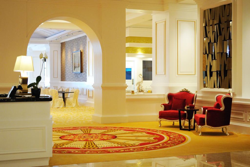 Adimulia Hotel Medan Zewnętrze zdjęcie
